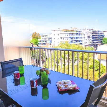 Le Regency Yourhosthelper 4* Apartament